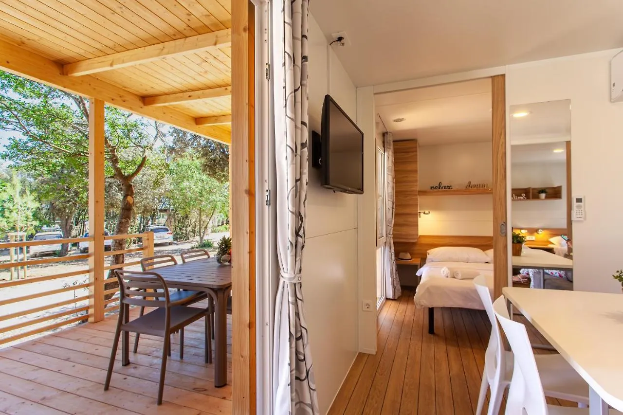 Mobile Homes Lopari Nerezine Croatia