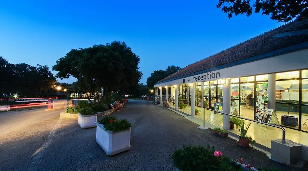 Holiday park Mobile Homes Lopari Nerezine
