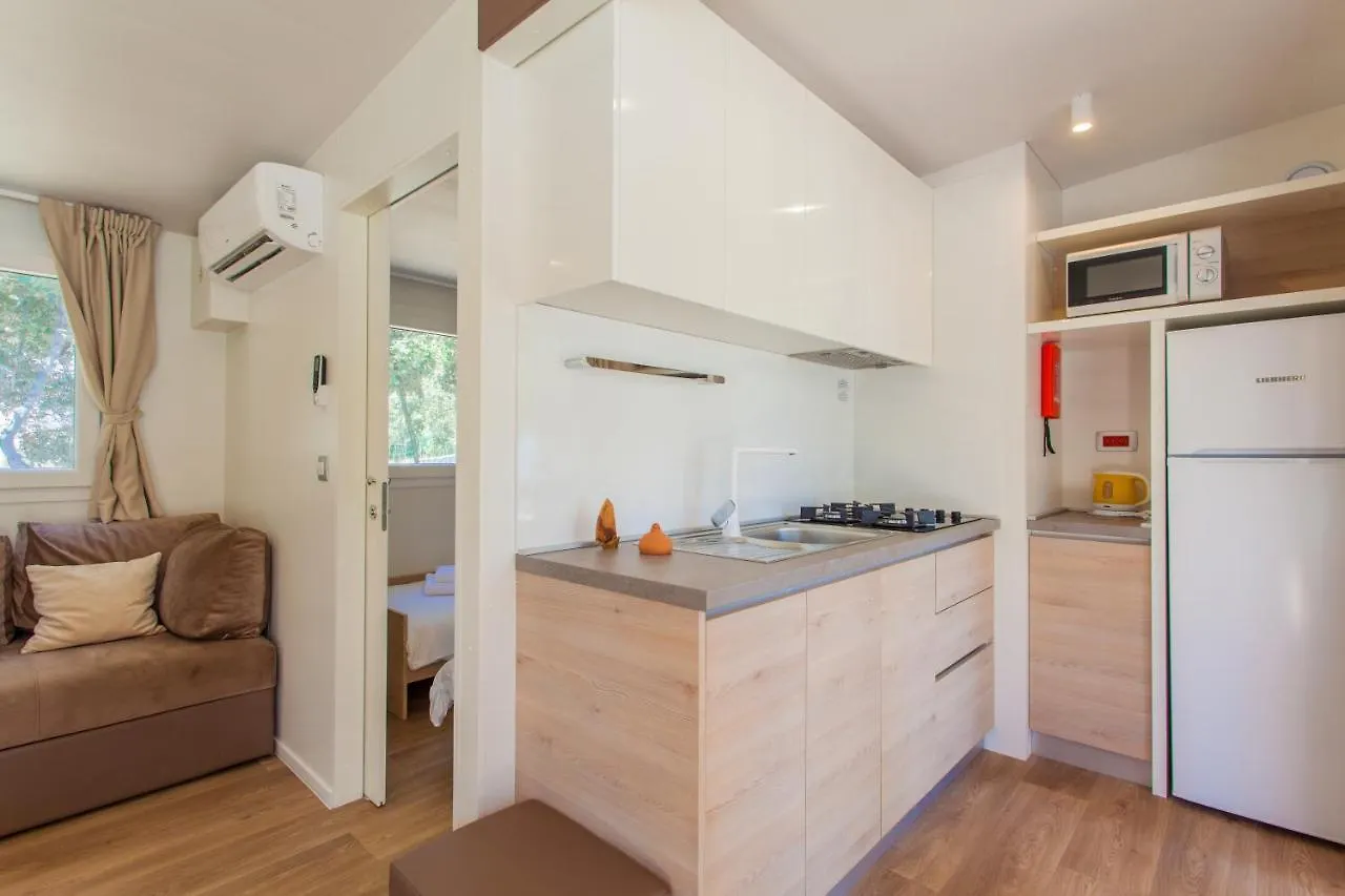 Mobile Homes Lopari Nerezine Croatia